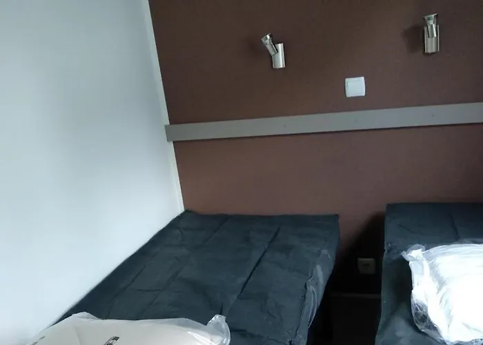 Mobil キャンプ場 モンテギュ